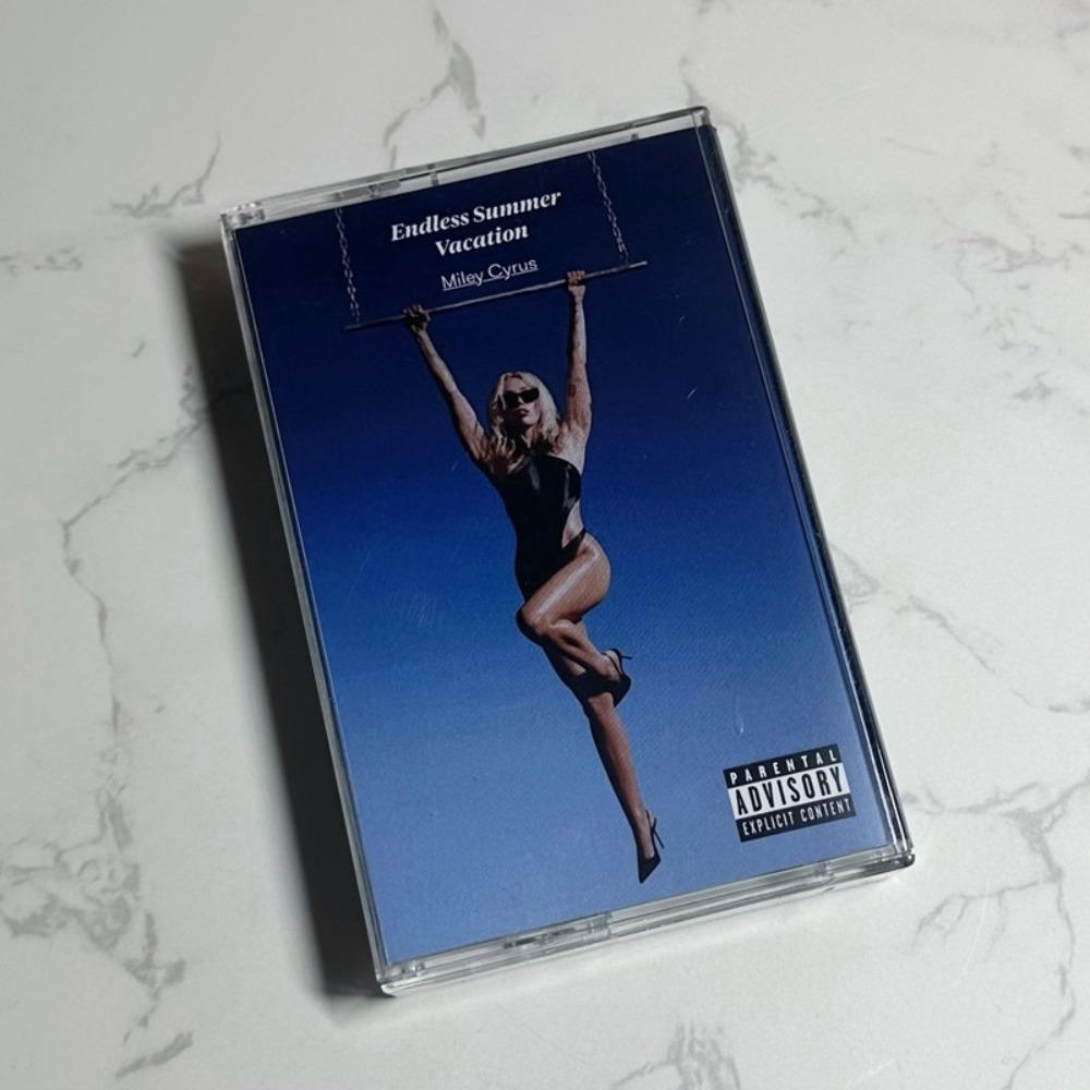 Miley Cyrus Cassette Tape | En - Audio Musically recension och pris